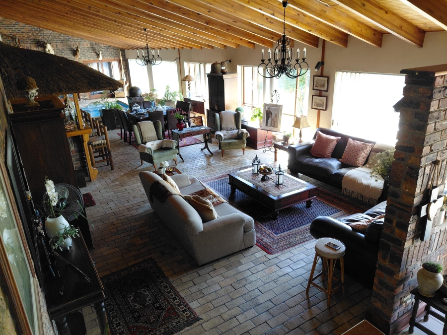 5 Bedroom Property for Sale in Heuwelkruin Eastern Cape